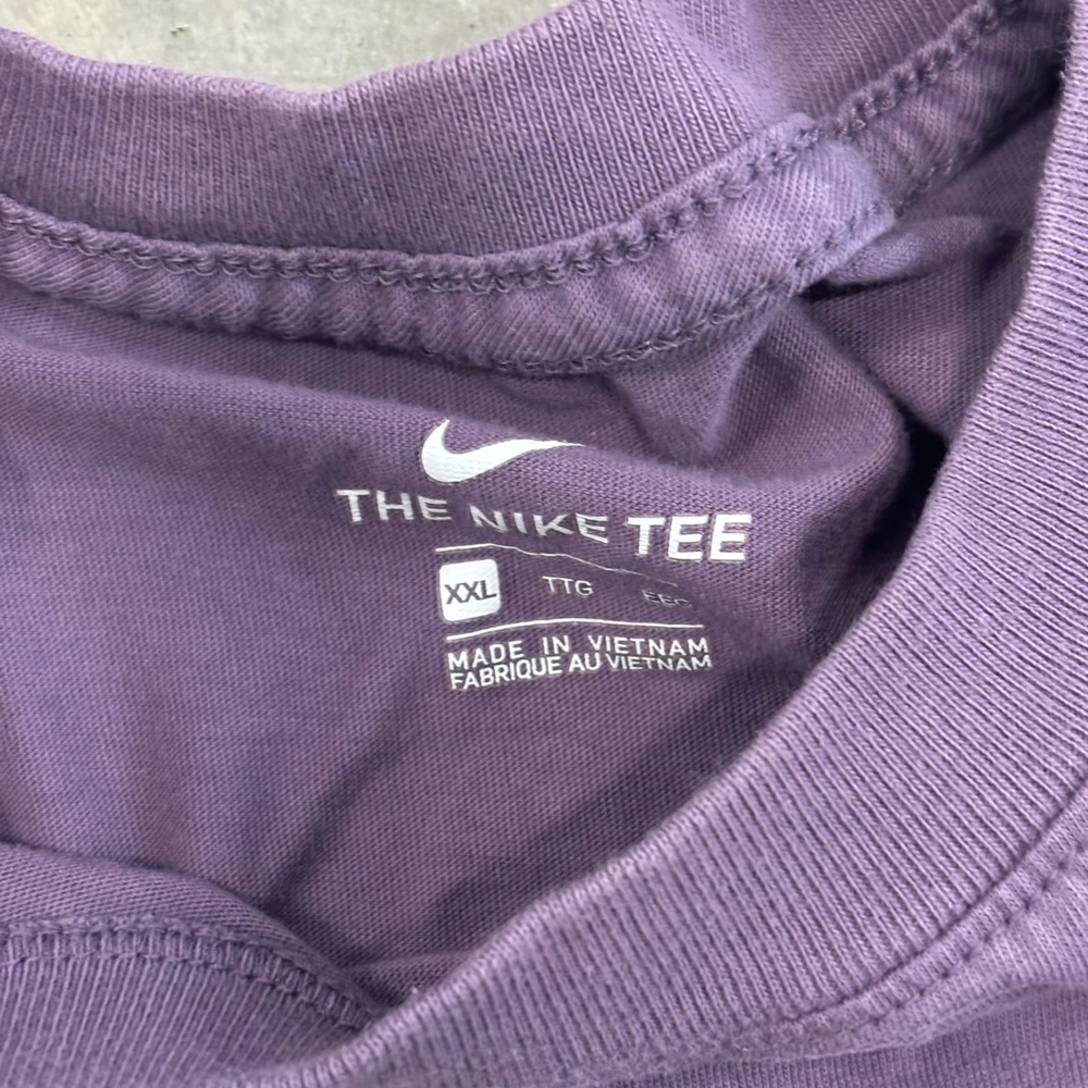 Nike Tee - Picture 2 of 2